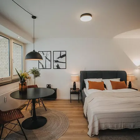Downtown Apartment Mit Luxusbad Am Hafen Nur 5 Minuten Zu Fuss In Die Innenstadt Und Zum Bahnhof! Oldenburg Exterior photo