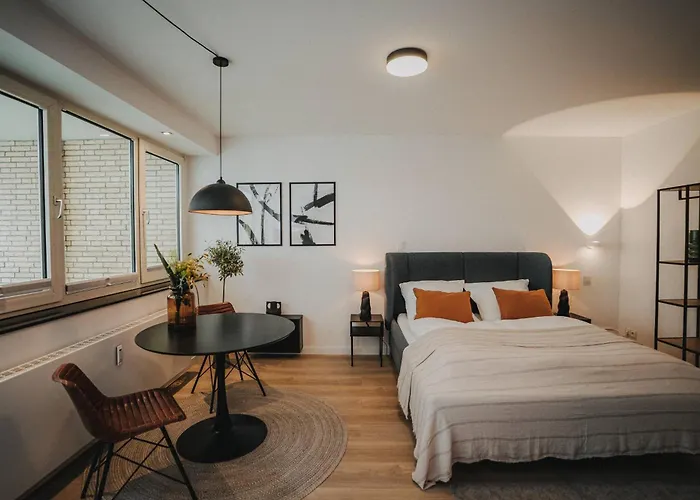 Downtown Apartment Mit Luxusbad Am Hafen Nur 5 Minuten Zu Fuss In Die Innenstadt Und Zum Bahnhof!