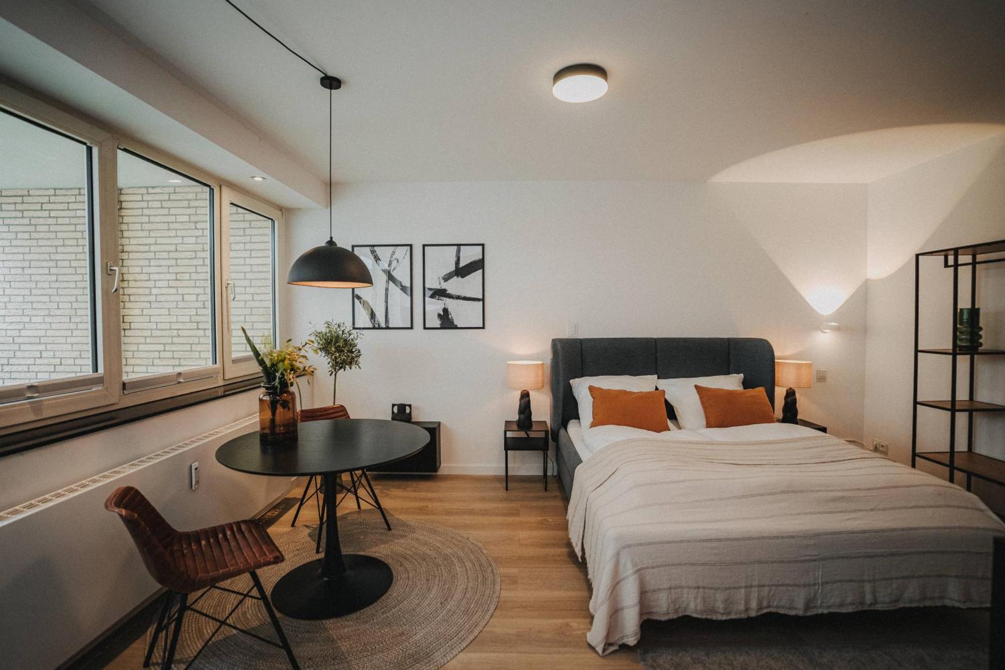Downtown Mit Luxusbad Am Hafen Nur 5 Minuten Zu Fuss In Innenstadt Und Zum Bahnhof! *