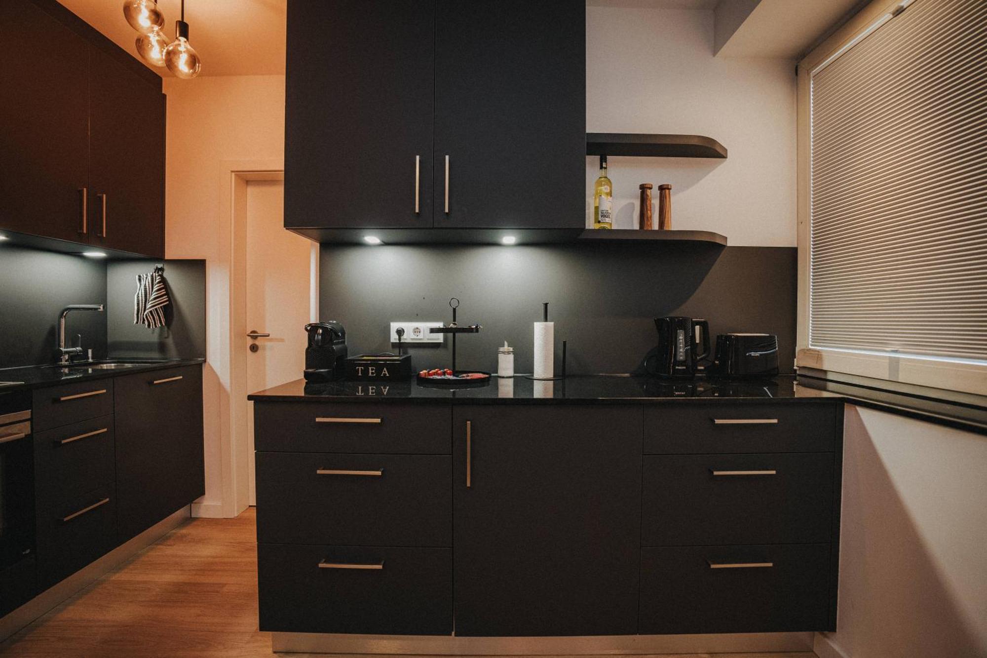 Apartment Downtown Mit Luxusbad Am Hafen Nur 5 Minuten Zu Fuss In Innenstadt Und Zum Bahnhof!
