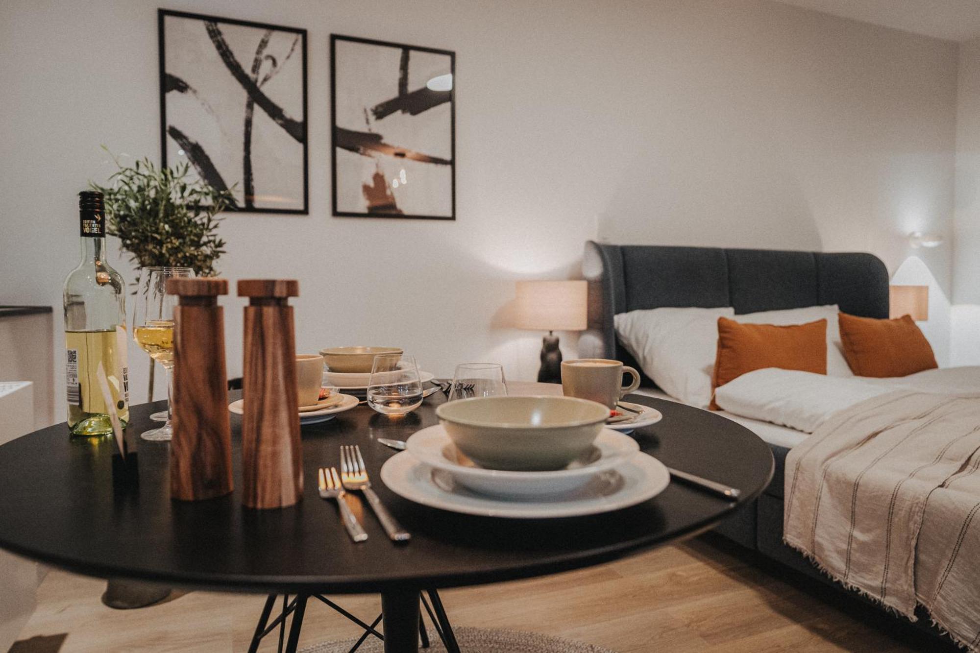 Downtown Mit Luxusbad Am Hafen Nur 5 Minuten Zu Fuss In Innenstadt Und Zum Bahnhof! *