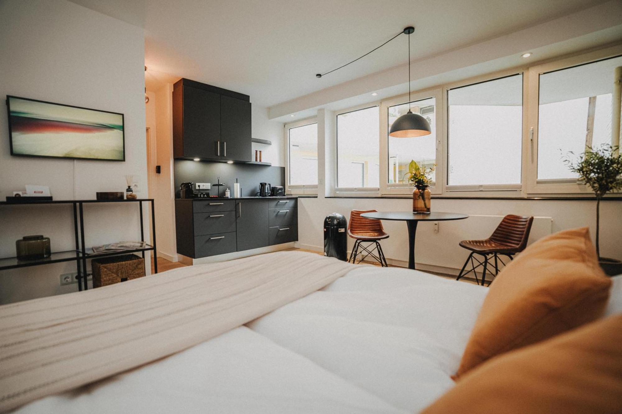 Downtown Mit Luxusbad Am Hafen Nur 5 Minuten Zu Fuss In Innenstadt Und Zum Bahnhof!