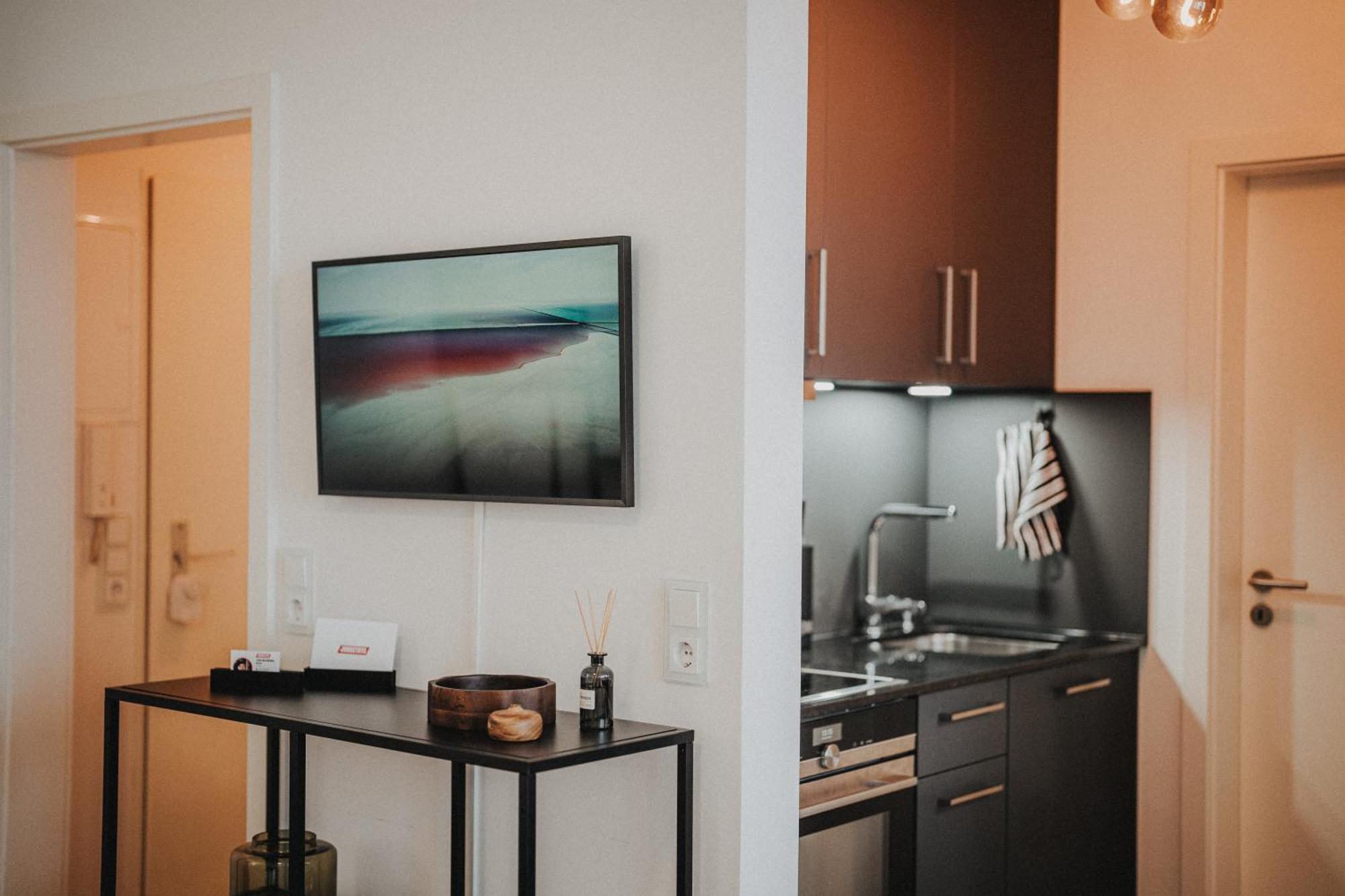 Apartment Downtown Mit Luxusbad Am Hafen Nur 5 Minuten Zu Fuss In Innenstadt Und Zum Bahnhof!