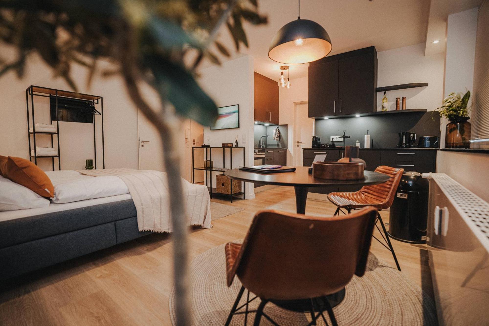 Apartment Downtown Mit Luxusbad Am Hafen Nur 5 Minuten Zu Fuss In Innenstadt Und Zum Bahnhof!